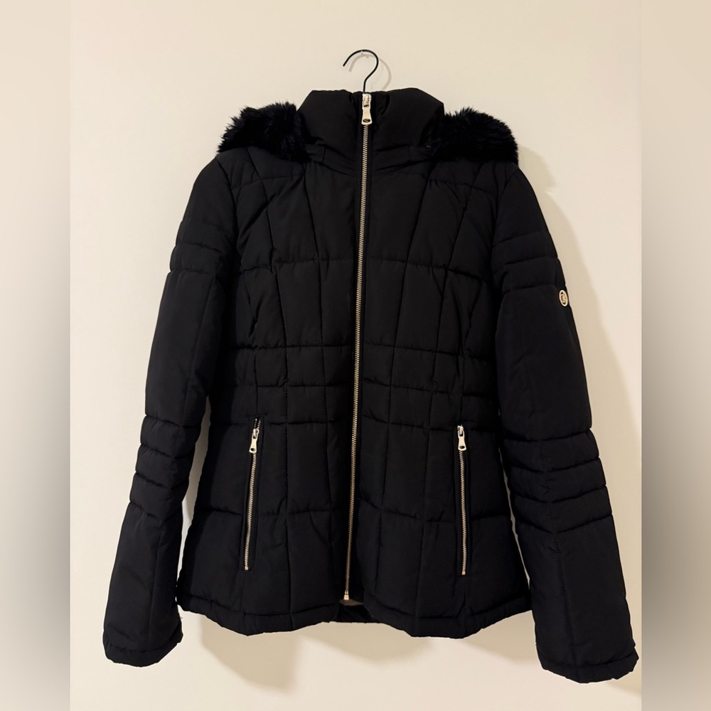Calvin Klein women's black faux-fur-trimmed hooded puffer jacket - small
